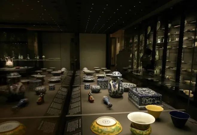 芭莎艺术 画廊拍卖_氧气艺术空间油画拍卖_艺术品拍卖骗局