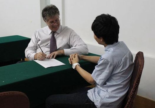 找工作防骗_防拐防骗安全教育ppt_找黄牛买火车票防骗