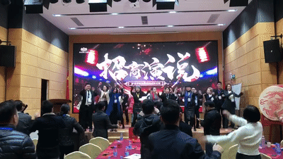 国外有哪些反成功学的大师_陈安之演讲视频著名成功大师最高清_成功学大师骗局