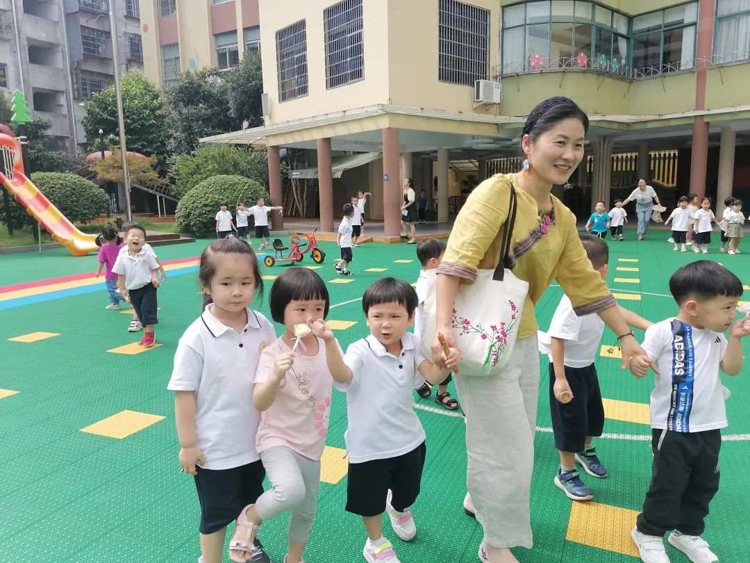 小班防拐防骗黑板报_小班防拐防骗安全教育_幼儿园防拐防骗教案小班
