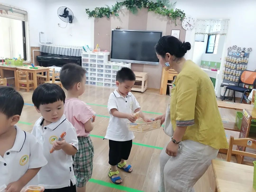 小班防拐防骗黑板报_幼儿园防拐防骗教案小班_小班防拐防骗安全教育