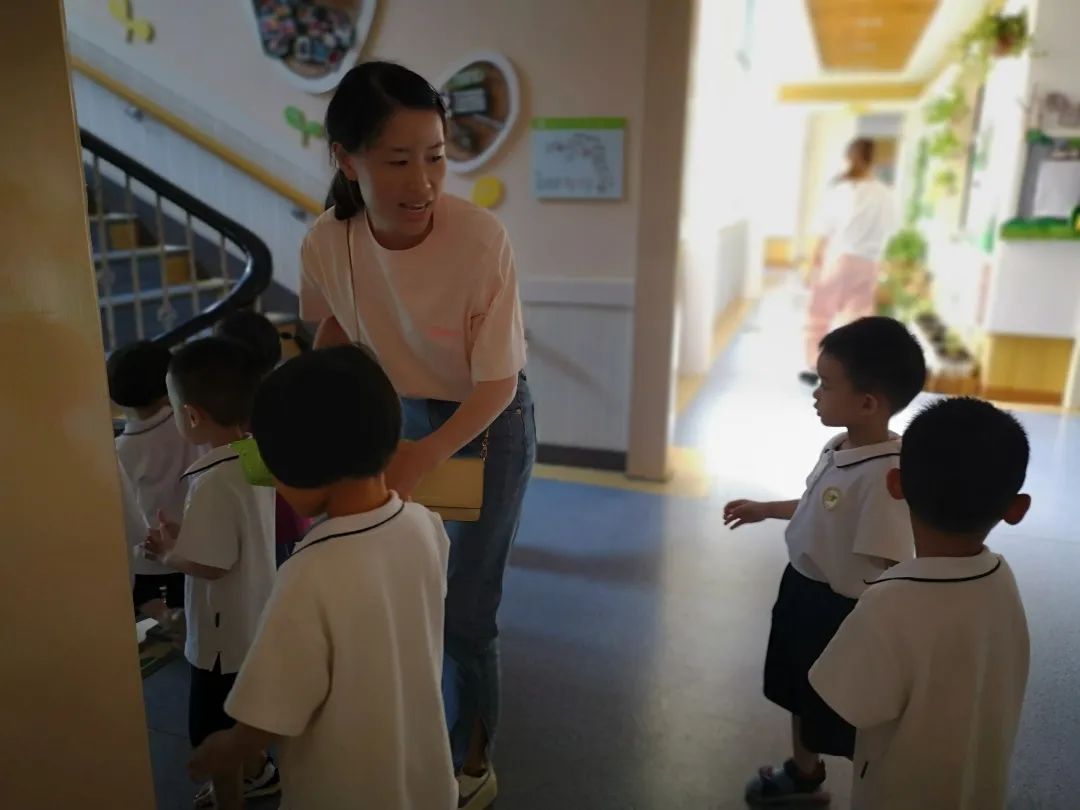 小班防拐防骗黑板报_小班防拐防骗安全教育_幼儿园防拐防骗教案小班