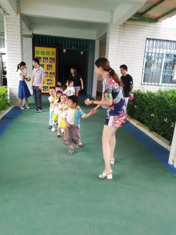 小班防拐防骗活动总结_小班防拐防骗安全教育_防拐防骗教育ppt