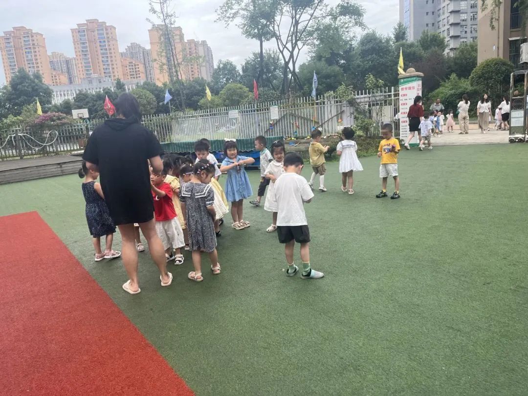 小班安全教育《防拐骗》教案_小班安全活动防拐骗_小班防拐防骗安全教育