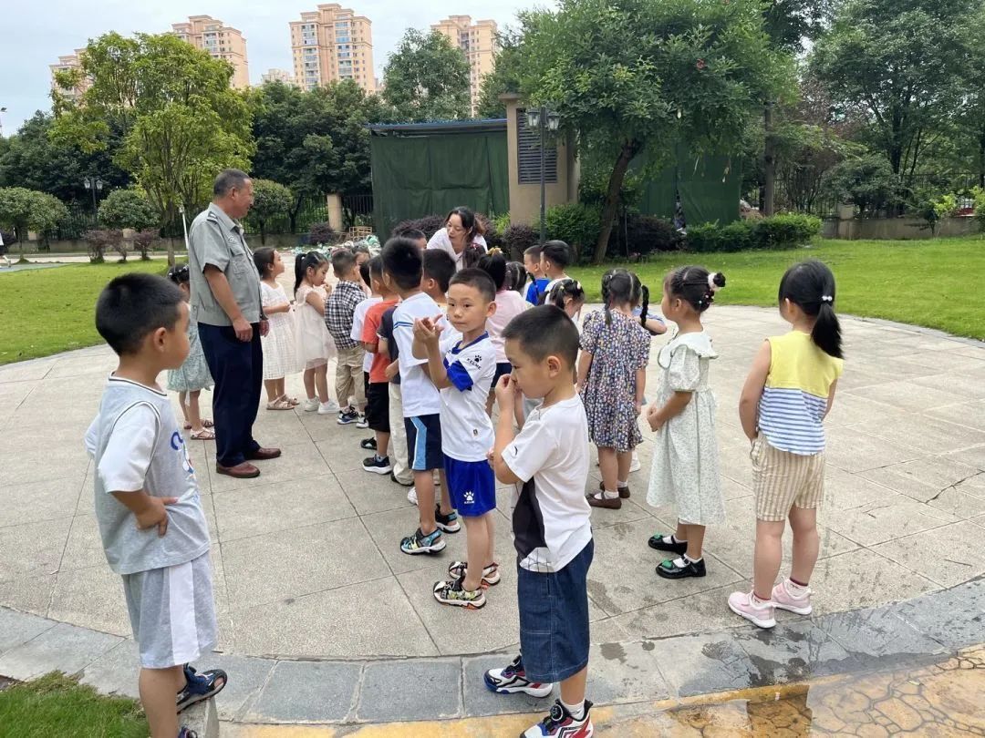 小班安全教育《防拐骗》教案_小班安全活动防拐骗_小班防拐防骗安全教育