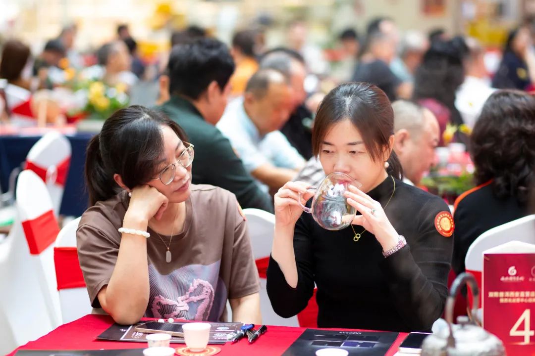 普洱陈茶的口感和功效_双陈普洱是骗局吗_普洱老茶骗局