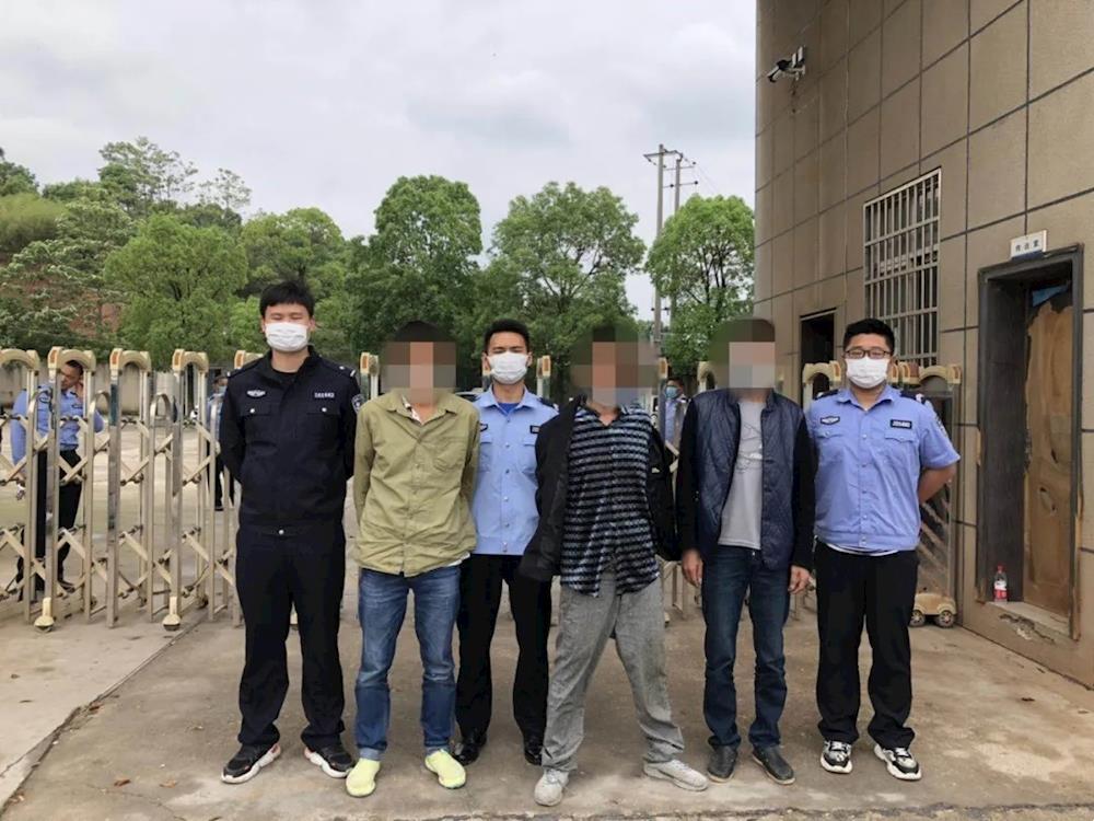 微信聊天交友诈骗_交友微信防骗小程序_微信交友防骗篇